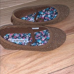 Carter’s Size 9 toddler flats brown EUC